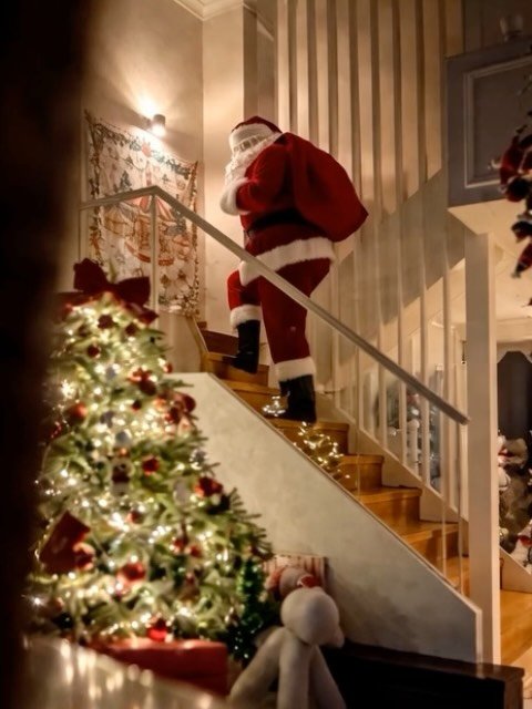 iam_maldi 게시물 이미지: 산타가 다녀간 우리집 ,,,,🎄
아침에 영상 보여주니1차 놀라고, 내려와서...