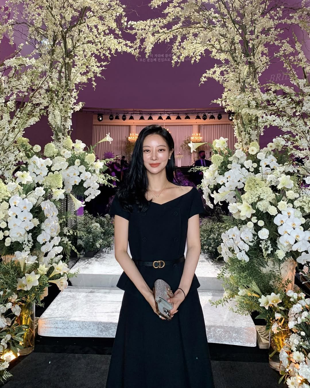 Photo shared by 나는꽃 on July 25, 2022 tagging @evajunie, @belle_leah, @hyebong1123, @song_rina, @selection_mysilver, @rlowa_jj, @boutique__y, @han___esther, @lovelip_jin, @ssongssongcom, @kri80v, and @weskin_h.