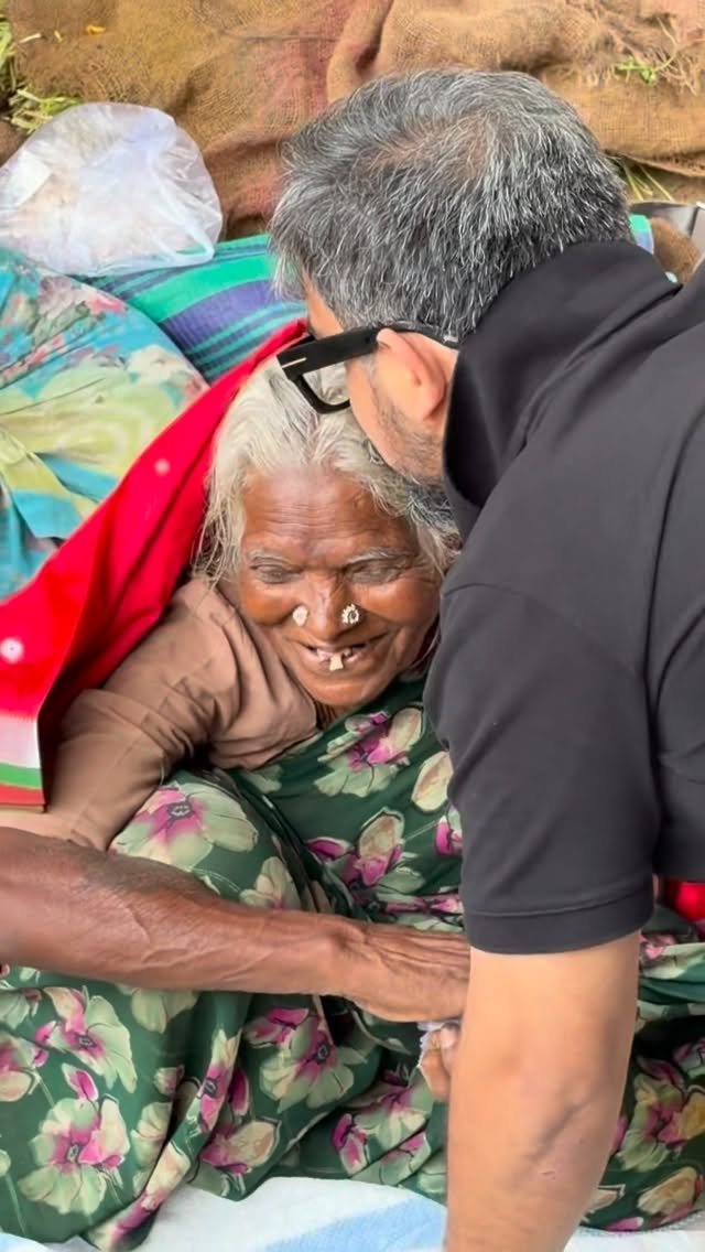 iamhussainmansuri 게시물 이미지: Kapdo par jitna zyada “Perfume” laga lo.
Rooh...