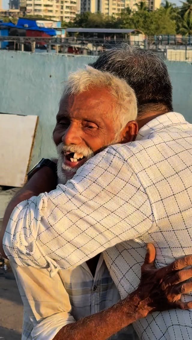 iamhussainmansuri 게시물 이미지: Baap woh hasti hai,
Jiske paseene ki ek boond...