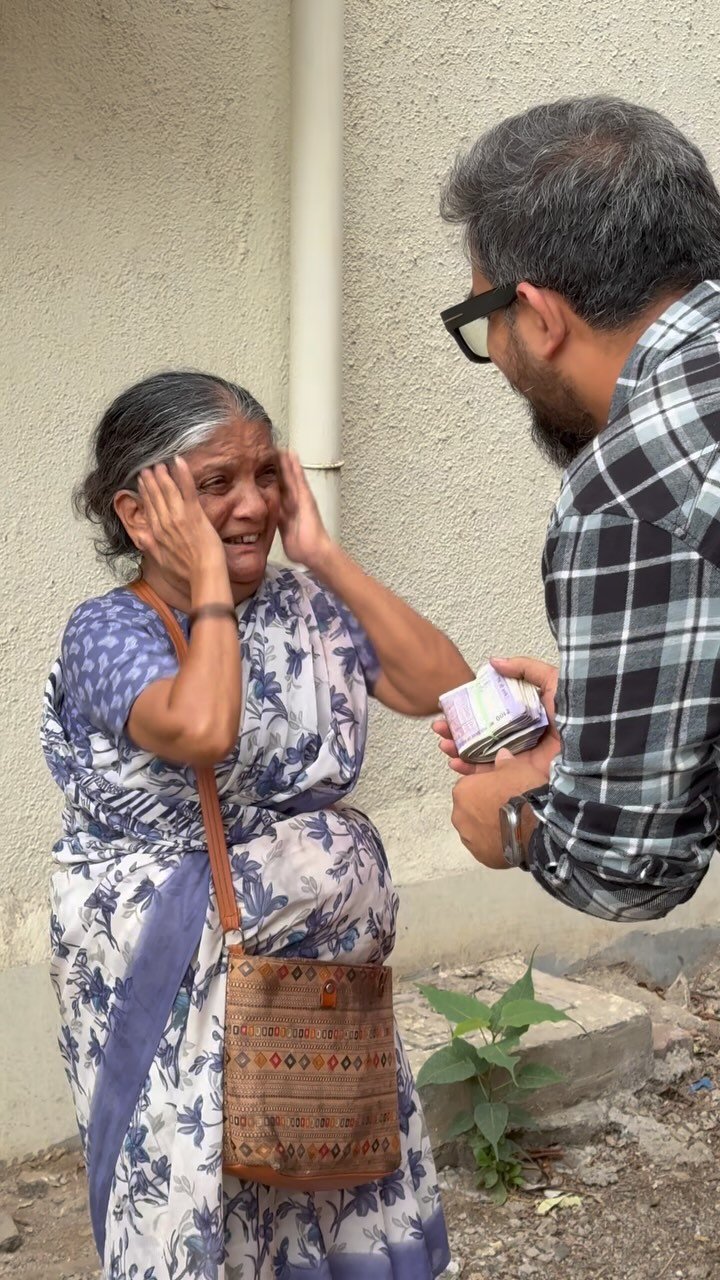 iamhussainmansuri 게시물 이미지: Wait for her happiness💯☺️❤️ #humanity...