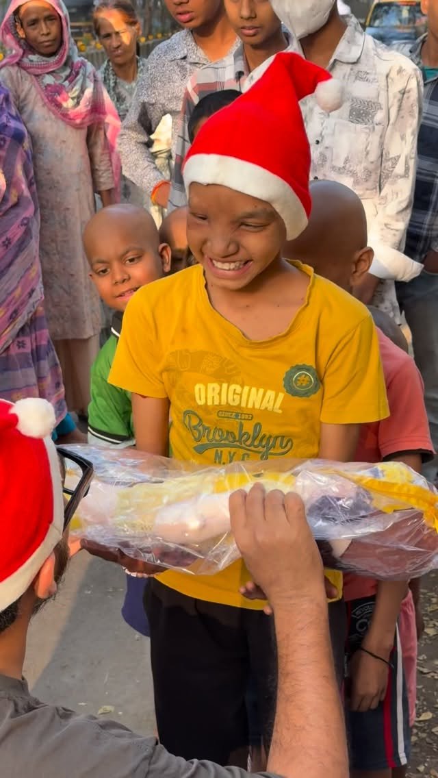 iamhussainmansuri 게시물 이미지: Christmas gifts to cancer patients. Pls pray...