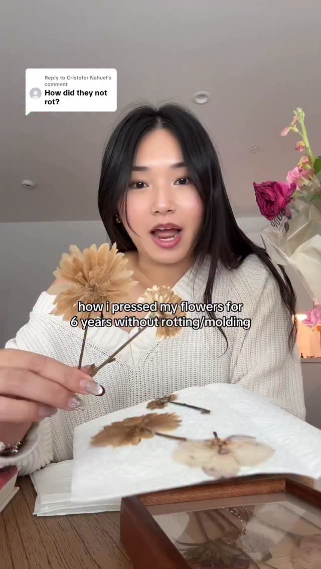 iamjuliahuynh 게시물 이미지: my tutorial on DIY pressed flowers!