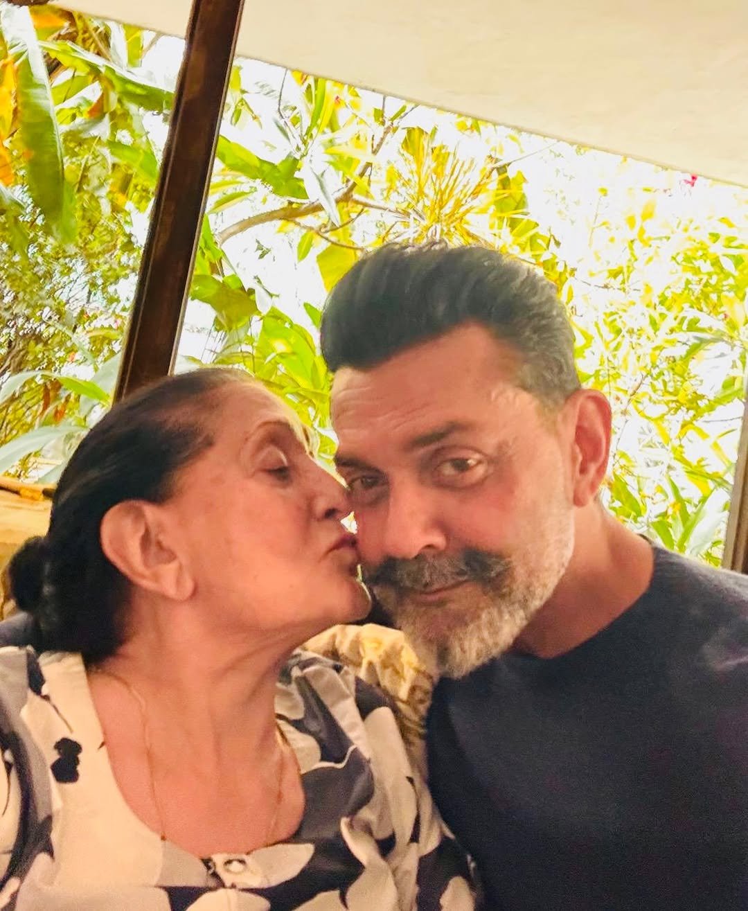 iamsunnydeol 게시물 이미지: So happy Bob!!! 🤗🤗
Love you ❤️❤️