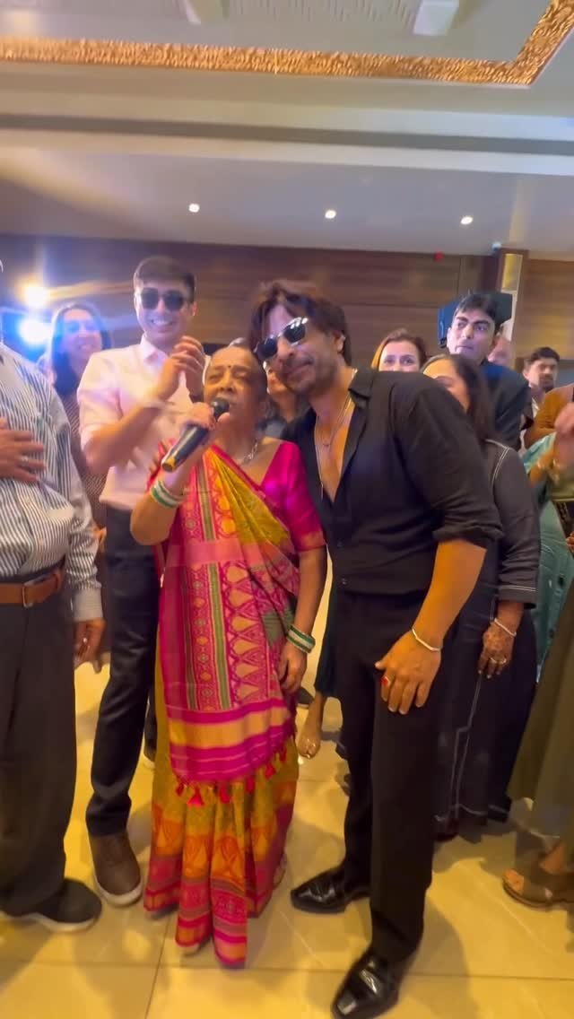 ibrahim__qadri 게시물 이미지: ❤️

#shahrukhkhan #srk #ibrahimqadri #king #kingkhan