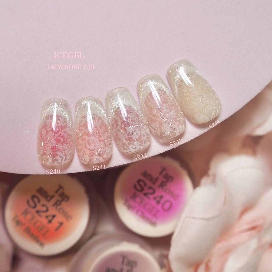 Photo by 아이스젤  アイスジェル | nailart | 젤네일 브랜드 on April 27, 2026. May be an image of one or more people, fingernails and text that says 'CMD S2 ICEGEL TAP&ROSE GEL S244 S243 S242 S240 S241 ICTGEL Bahie SEA1 Aω S241 Rove TEGEL 240'.