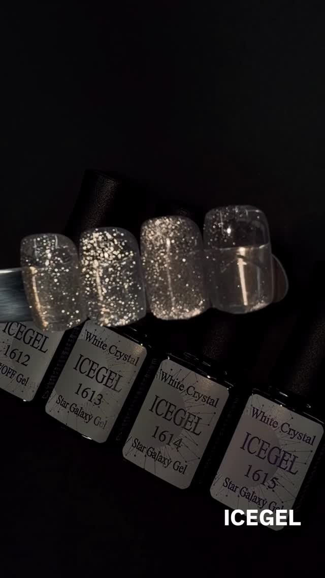 icegelnail 게시물 이미지: 맑게 비치는 투명함 속에 숨겨진 압도적인 반짝임, 백금 시리즈 자석젤입니다....