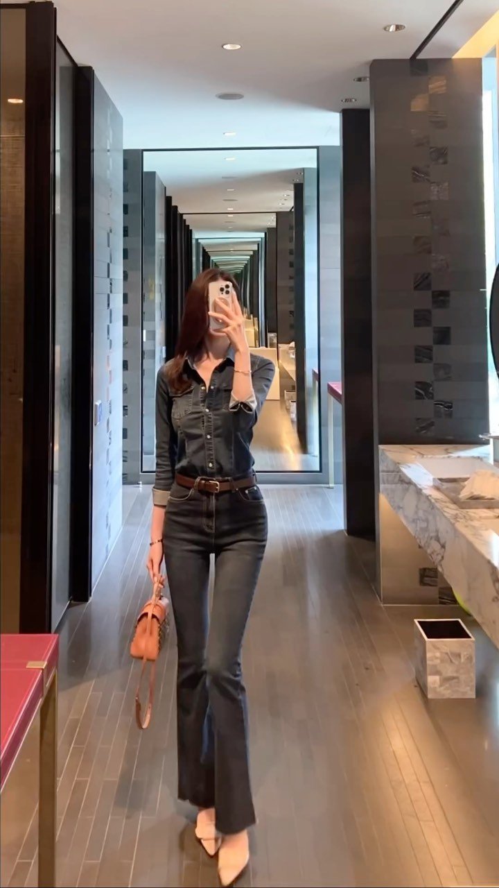 ieeduna 게시물 이미지: 청청 세트👖✨ 다시 주문 폭주 기념 릴스 만들어 보기ㅎㅎ 어렵군😳