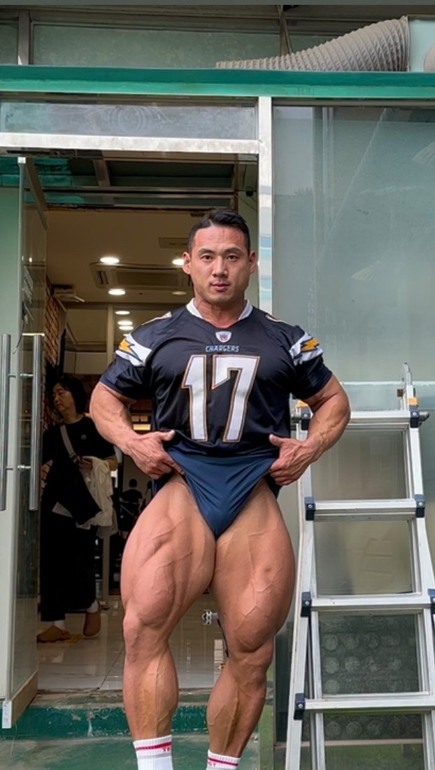 ifbbpro_bong 게시물 이미지: 26/05/21 목요일 오후 하체운동

관리 15일차 현재진행형 -ing....