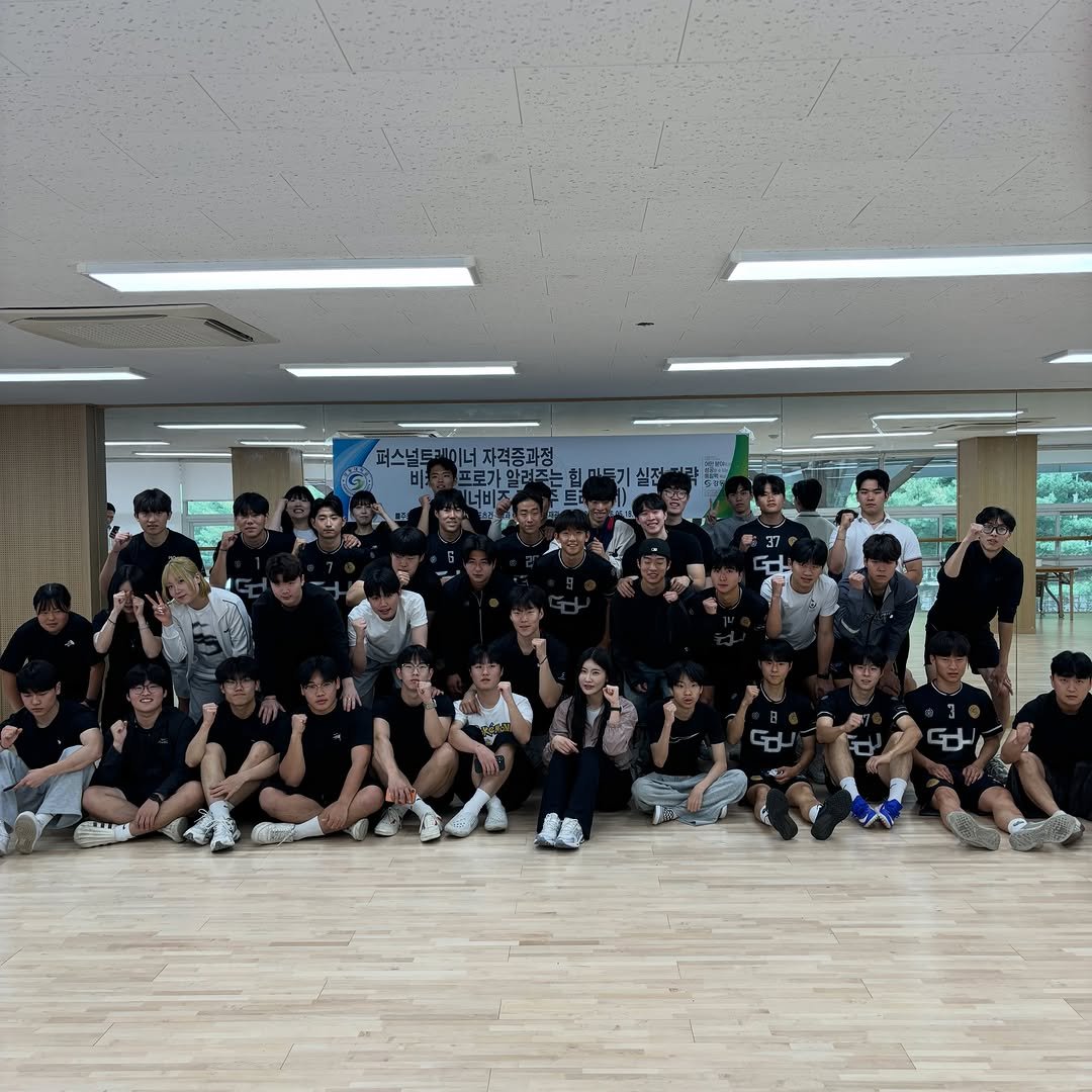 ifbbpro_suju 게시물 이미지: 강동대학교 특강 잘 마치고 왔습니다!

에스짐 안승기 대표님 & 서웅기 이사님...