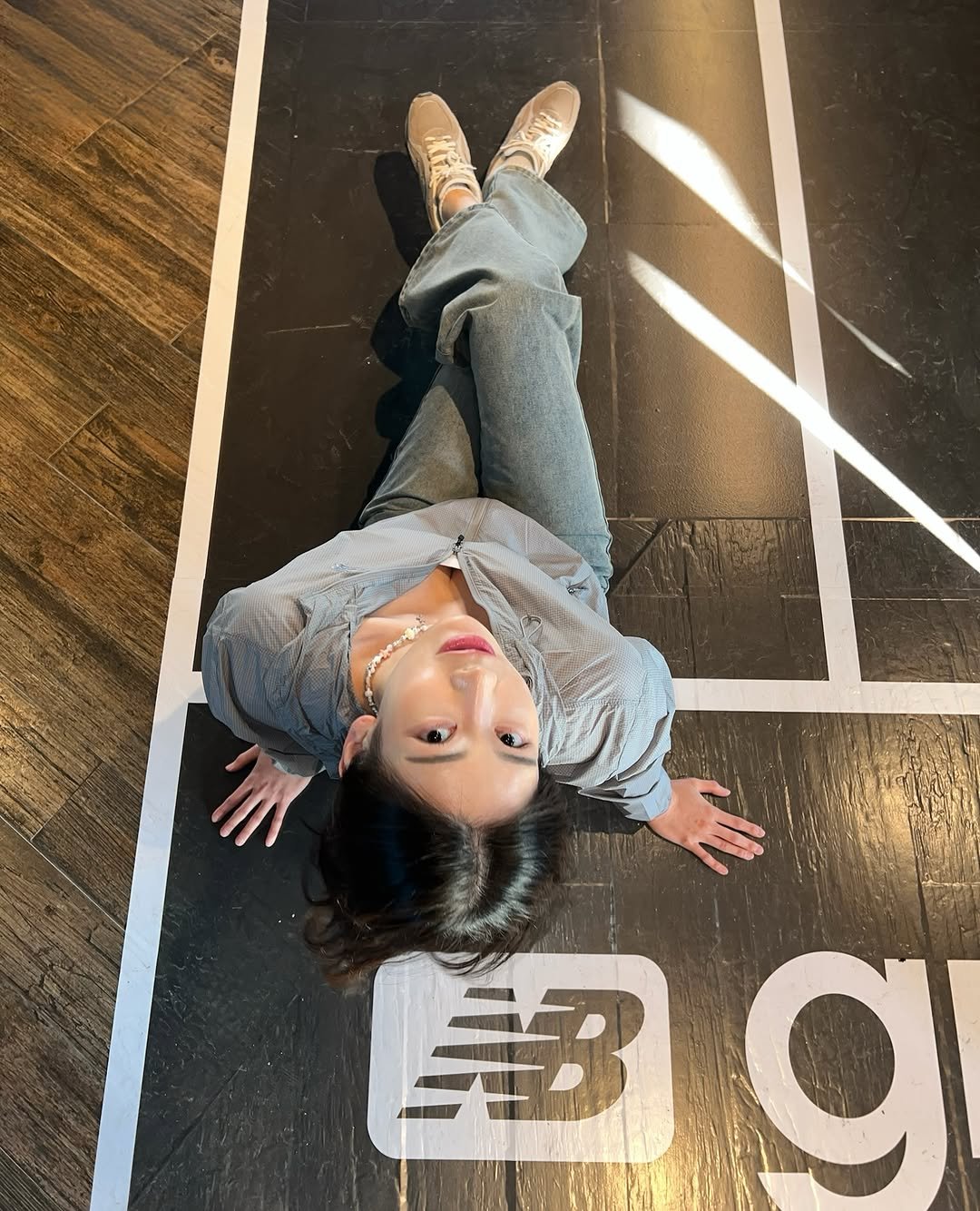 ifbbpro_suju 게시물 이미지: 한강 여의도에 New Balance 런허브가 오픈해서 다녀왔어요
단순 전시 공간이...
