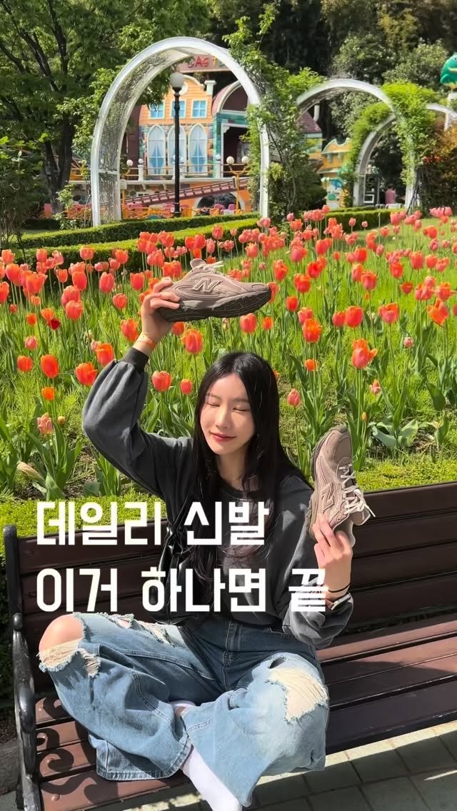 ifbbpro_suju 게시물 이미지: 작고 낮은 실루엣의 로우 프로파일 스타일 204L은
감각적이고 클래식한 무드까지...