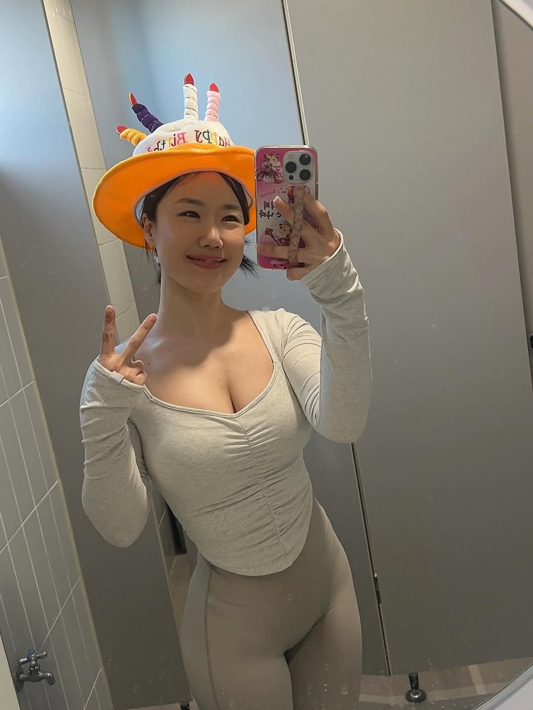ifyou880113 게시물 이미지: 아야 하루전날에
컨디션이 너무 좋아서 웃으면서 한장!
(어제는 질질 짜면서...