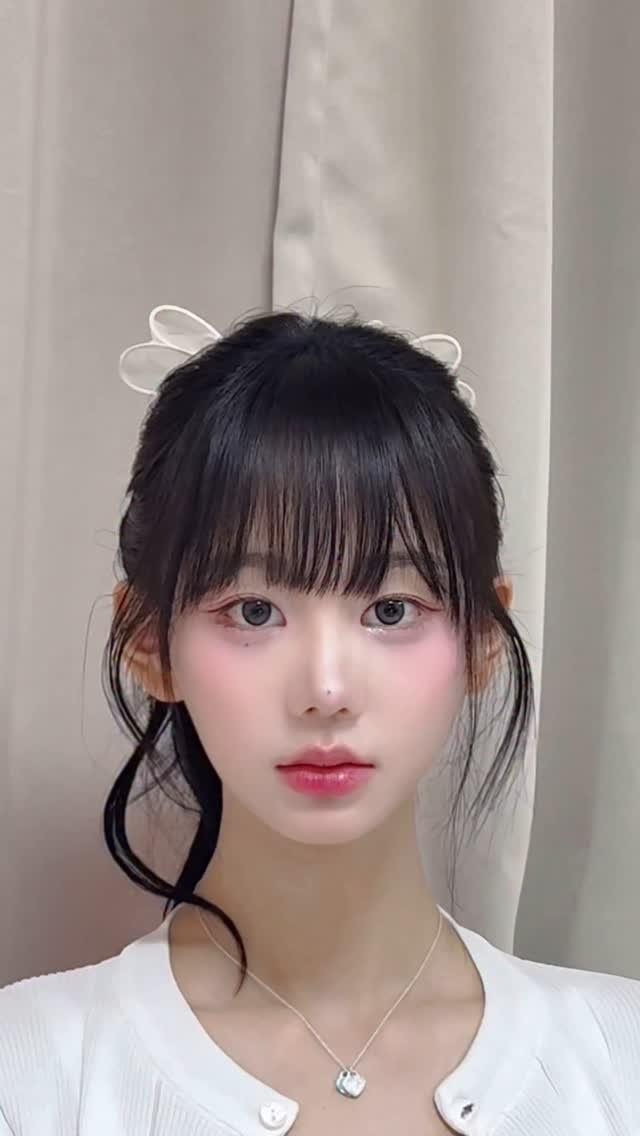 ihate._.eggplant 게시물 이미지: 포니테일 고앵이? 🐱💗 냥냥냐옹