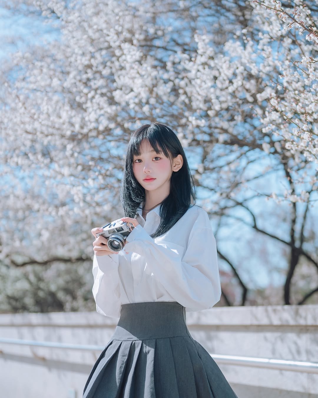 Photo shared by 오연하 on April 02, 2025 tagging @_jbright__. May be an image of 1 person, outdoors and text.