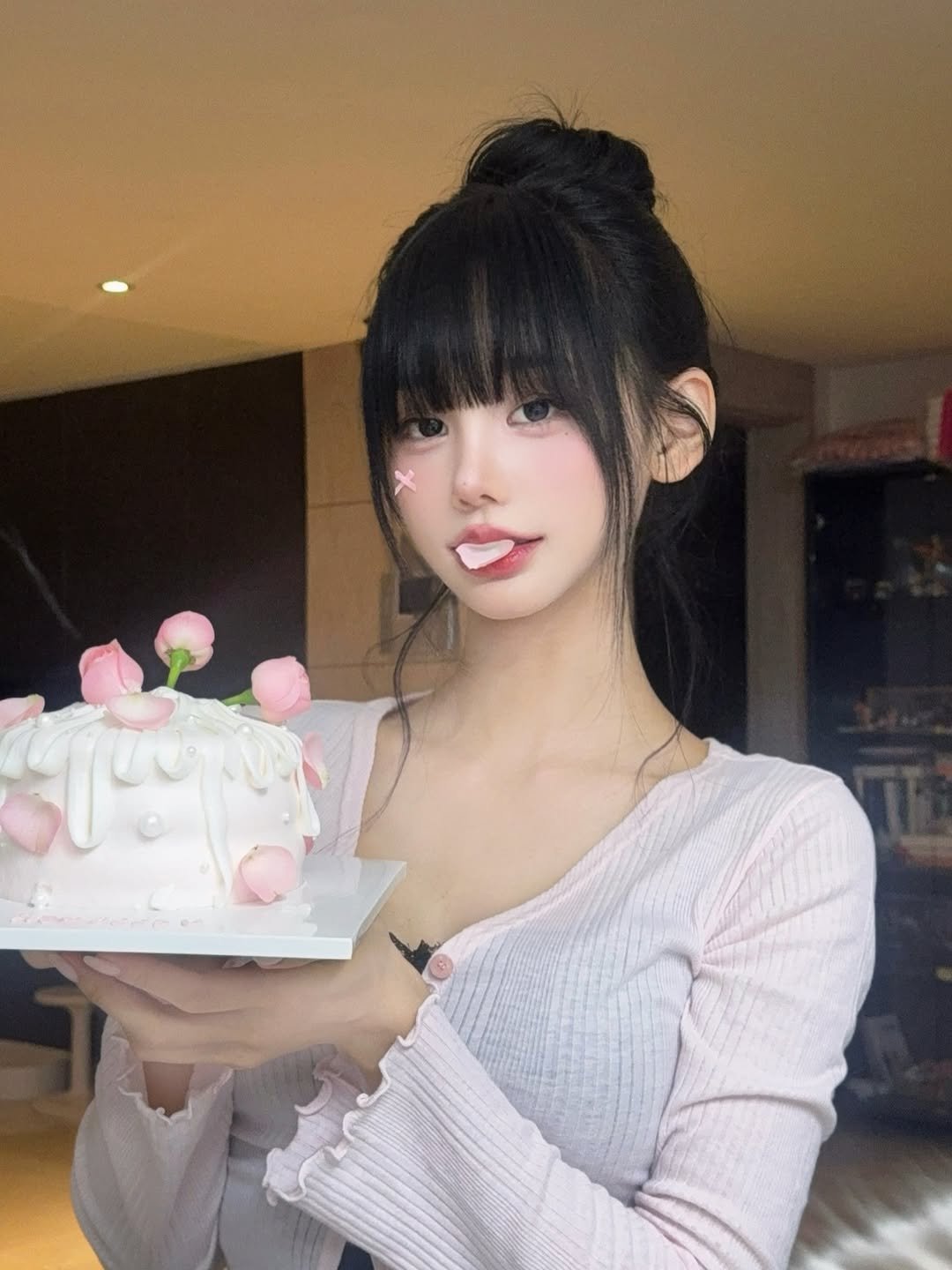 Photo by 오연하 on February 25, 2026. May be an image of cake and text.