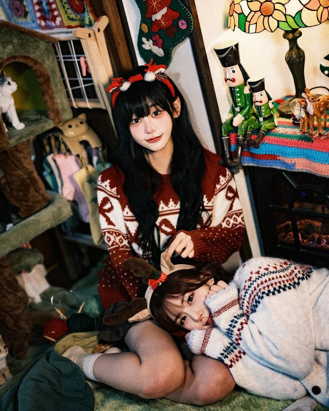 Photo shared by 한 컷 on December 02, 2025 tagging @ihate._.eggplant, and @yuu_nii_. May be an image of one or more people, makeup, sweater and text.