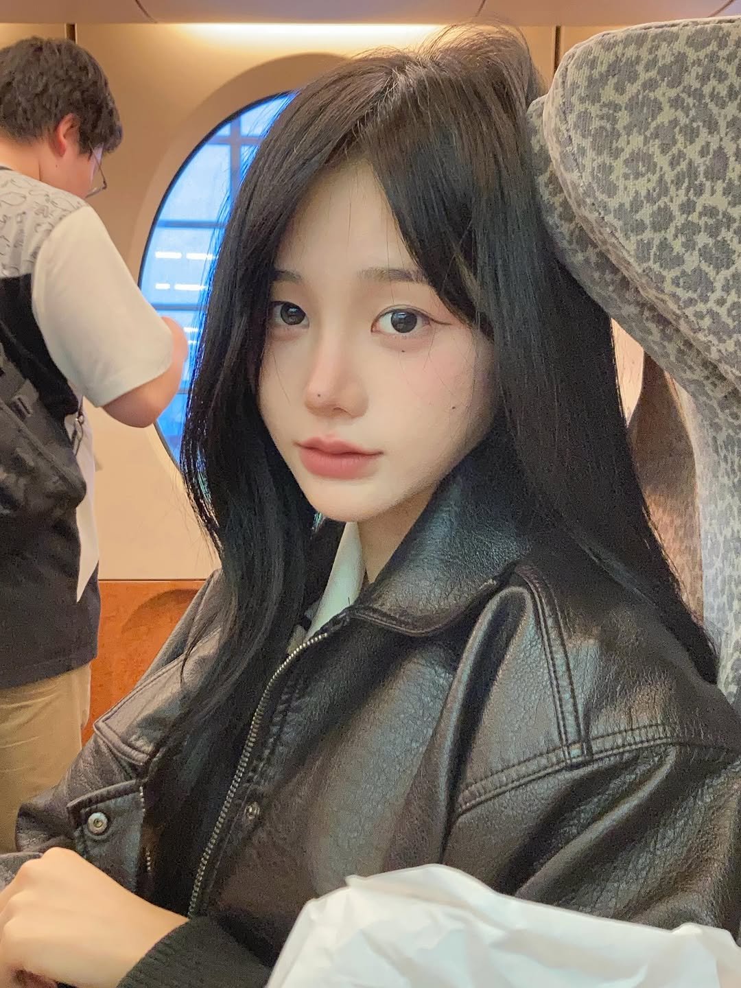 ihate._.eggplant 게시물 이미지: 앞머리 있없? 🧐🧐