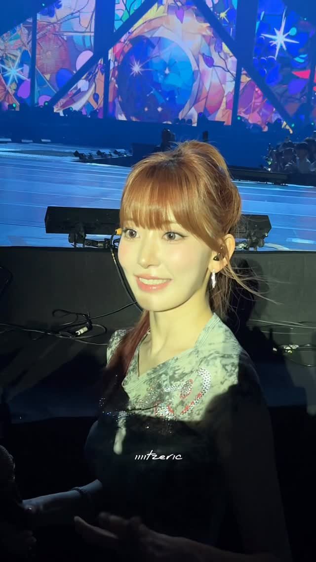 iiiitzeric 게시물 이미지: 近距離的五寶 要多美有多美🤍

🎬2025 LE SSERAFIM TOUR ’EASY...