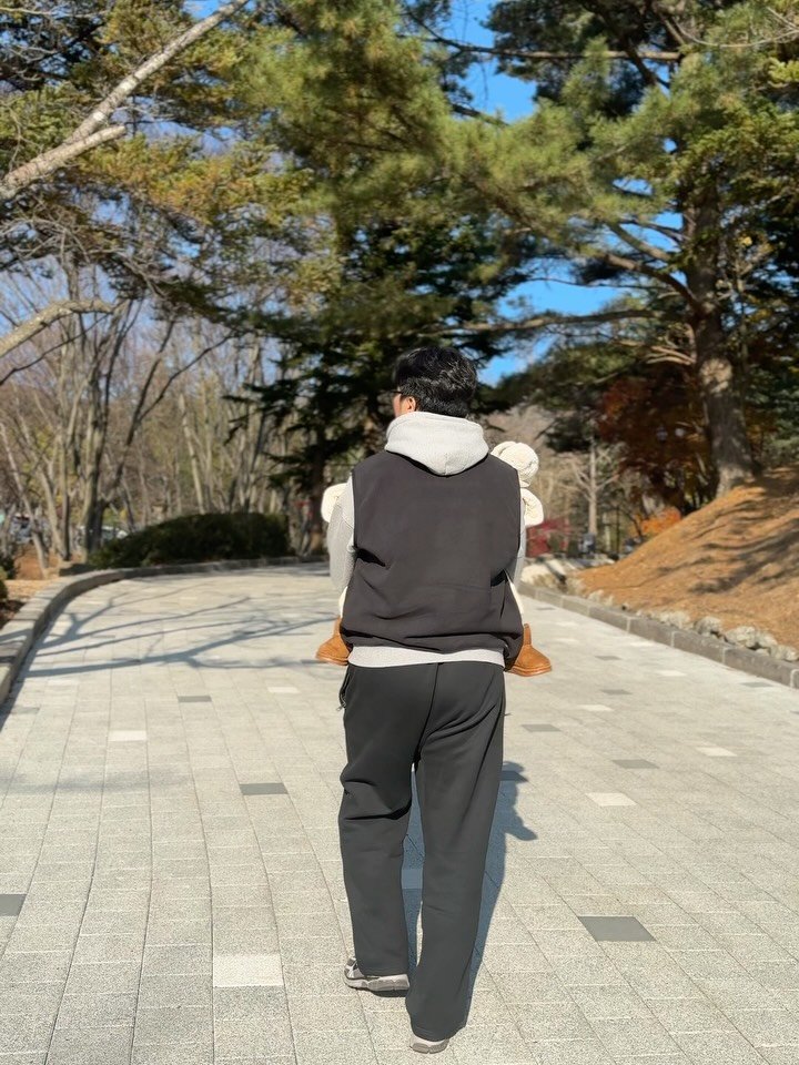 iiinimama_ 게시물 이미지: 이니네는 저물어가는 가을이 아쉬워 
어제 경주 불국사에 다녀왔어요 🍁🍂

초등학교...