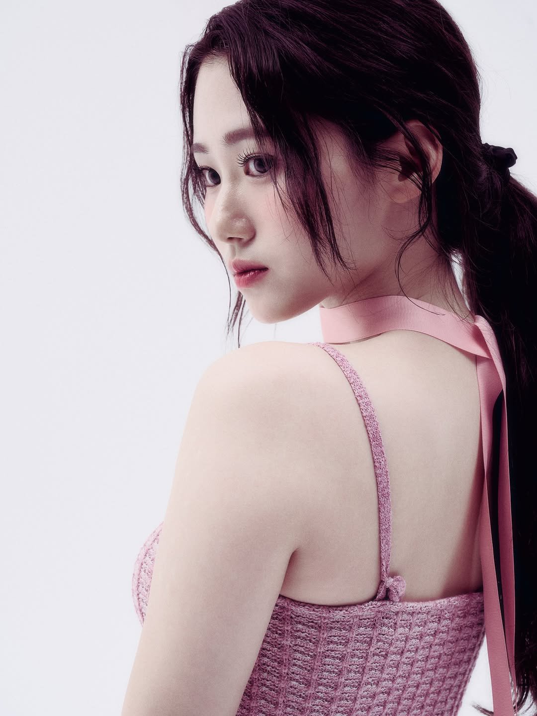 iiju_y 게시물 이미지: hair&mup for @chae_.2 
photo @choiseeson 
with...
