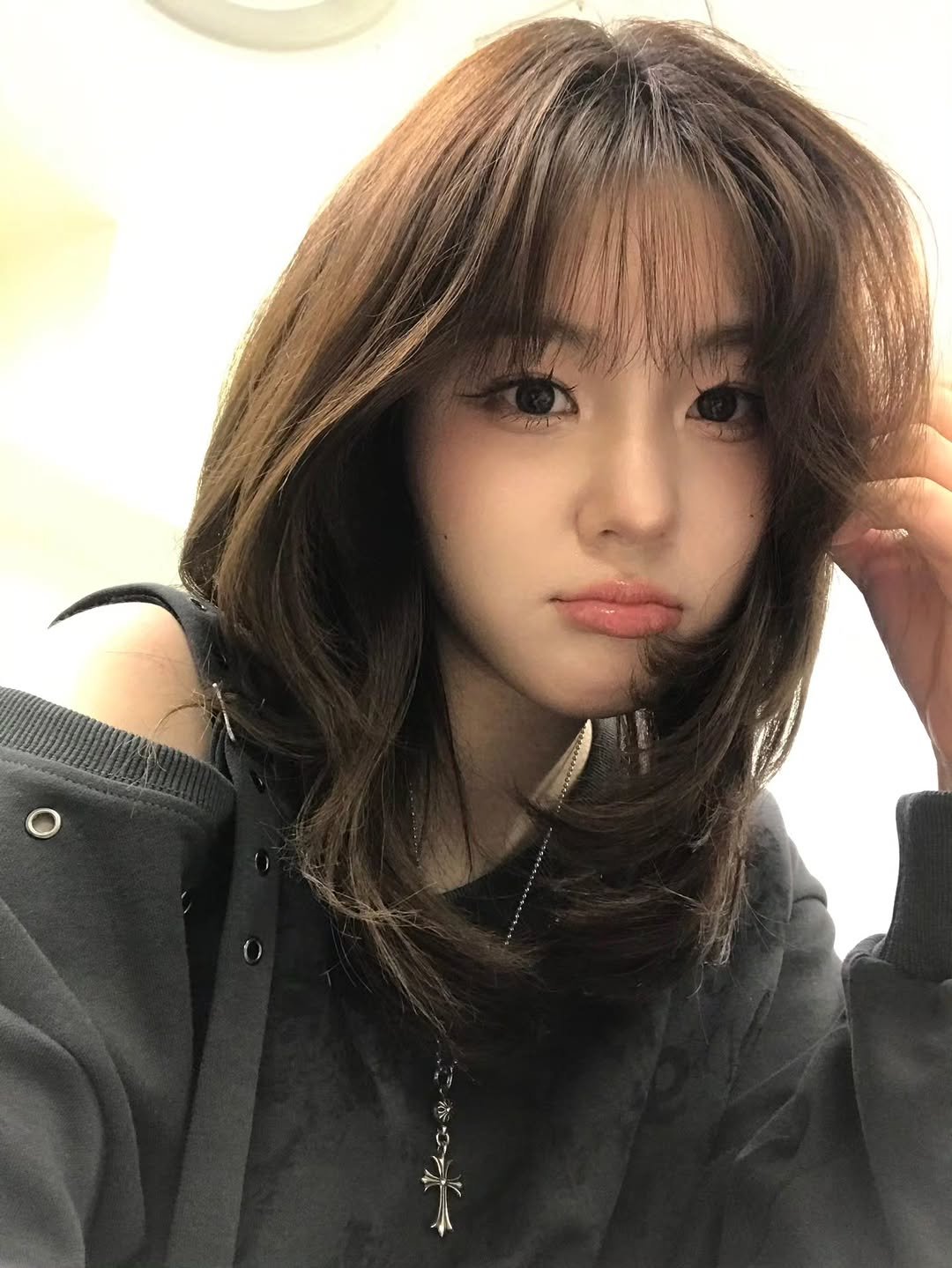 Photo by 김채현 KIM CHAEHYUN on November 02, 2025. May be a selfie of one or more people, hair and text.