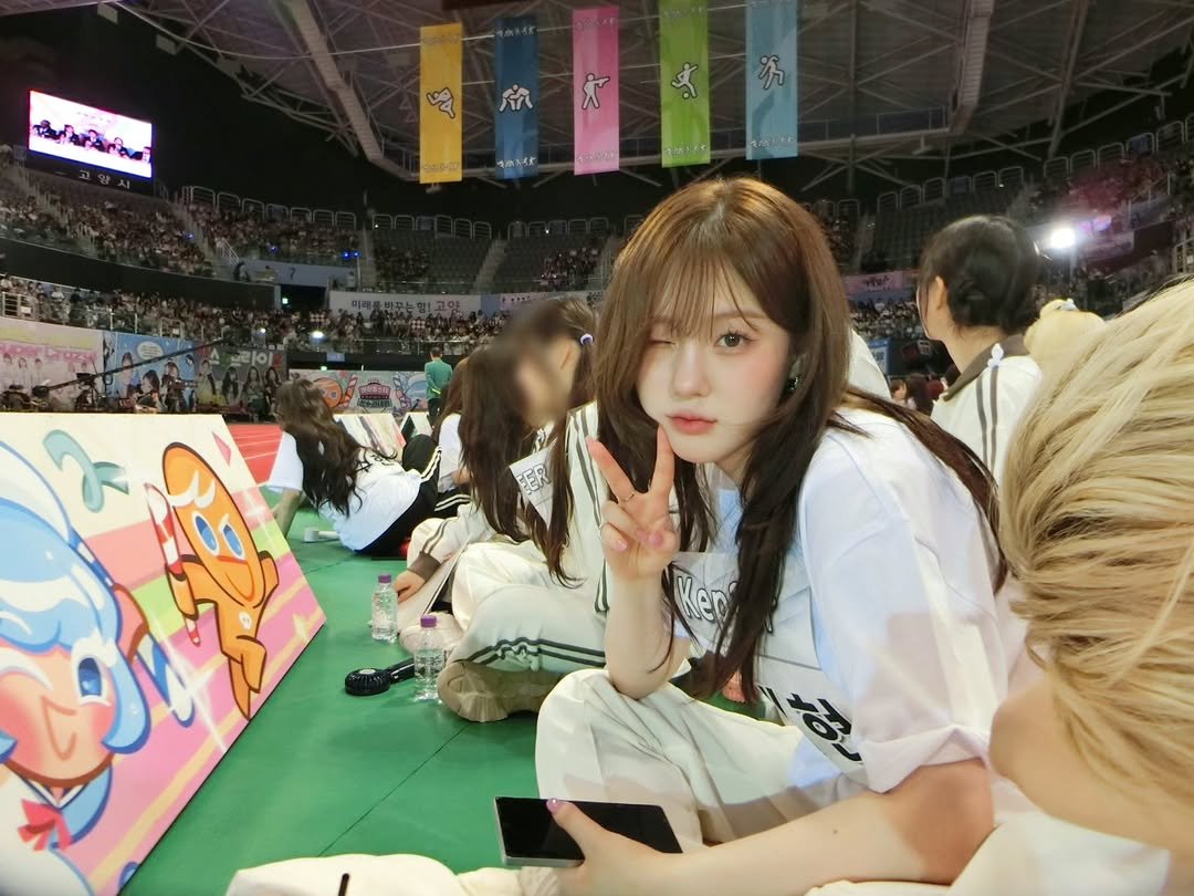 Photo by 김채현 KIM CHAEHYUN on November 01, 2025. May be an image of text.