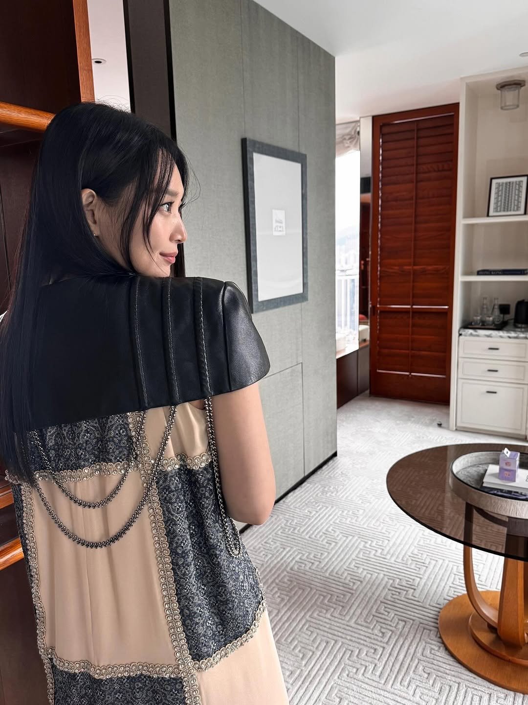 Photo by Shinmina on November 13, 2025. May be an image of sleepwear, dress, chemise and text.