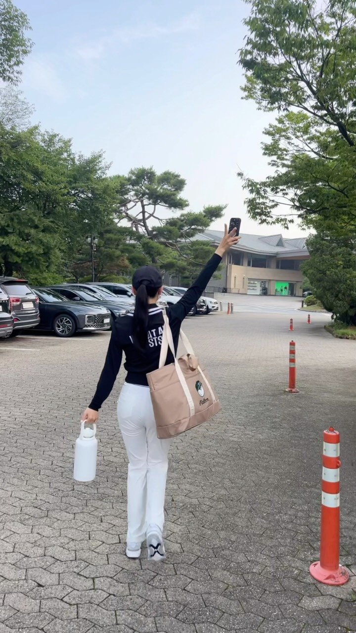 iloveunee 게시물 이미지: 시원해애 🌬️🤍
@waacgolf 과 함께라면 7월도 굿샷

#한성cc