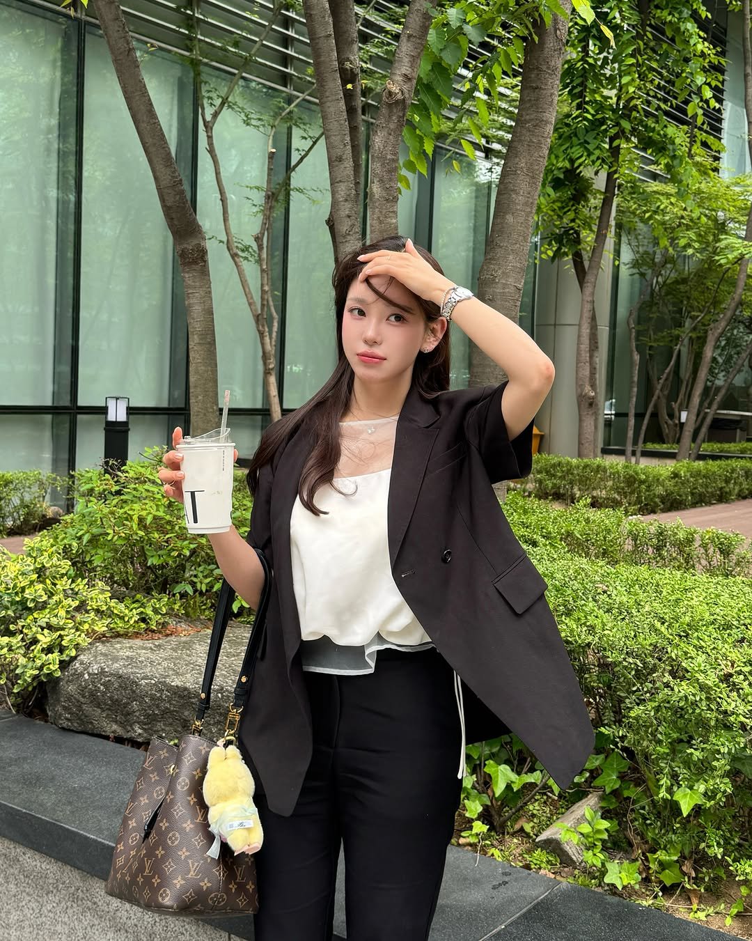 iloveunee 게시물 이미지: 오늘 왤케 시원한데에 #광고 #여름재킷