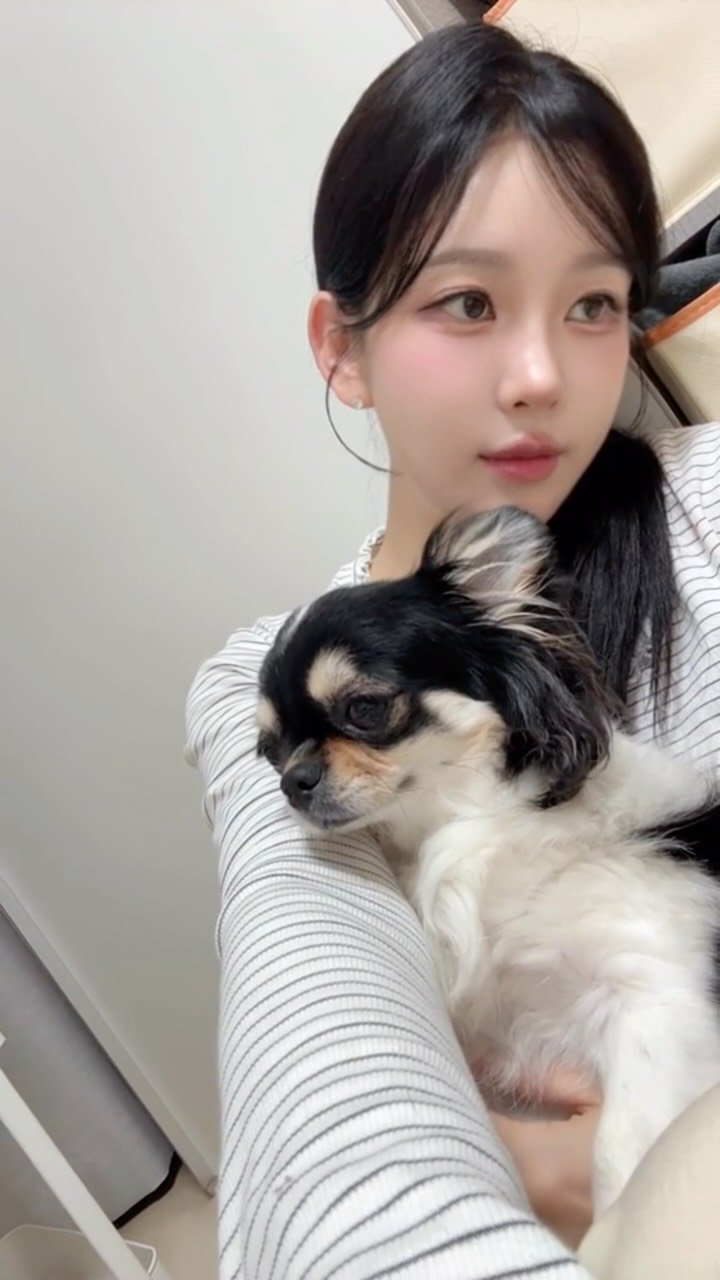 iloveunee 게시물 이미지: ㅋ.