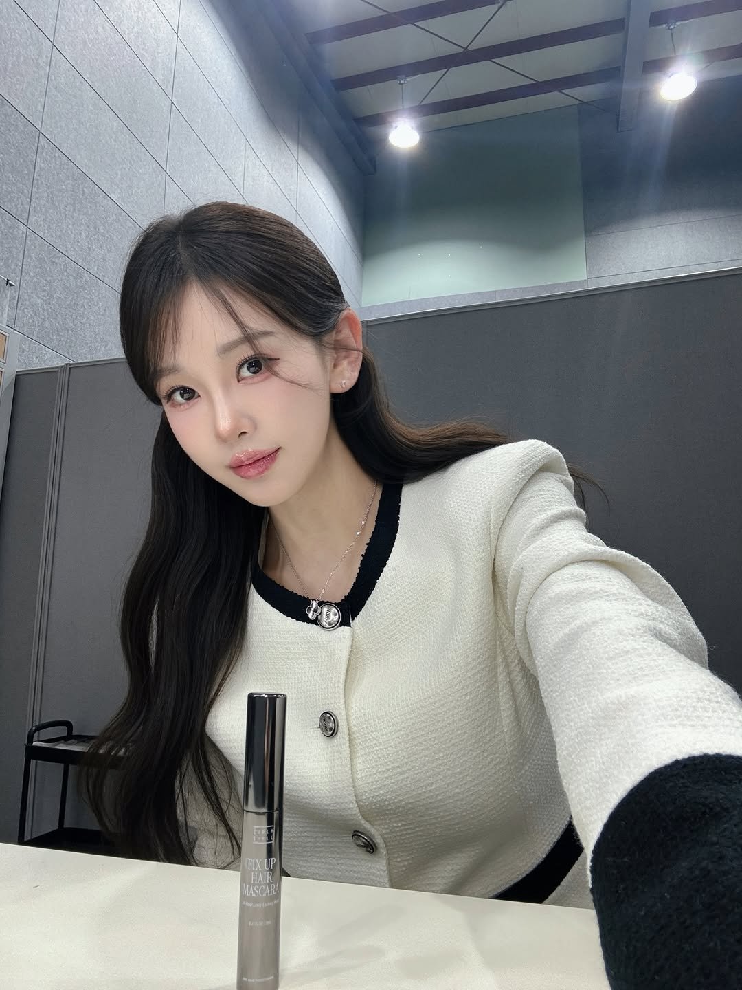 Photo shared by 김 윤희 on April 15, 2026 tagging @aujou.kr. May be an image of one or more people, hair, top and text.