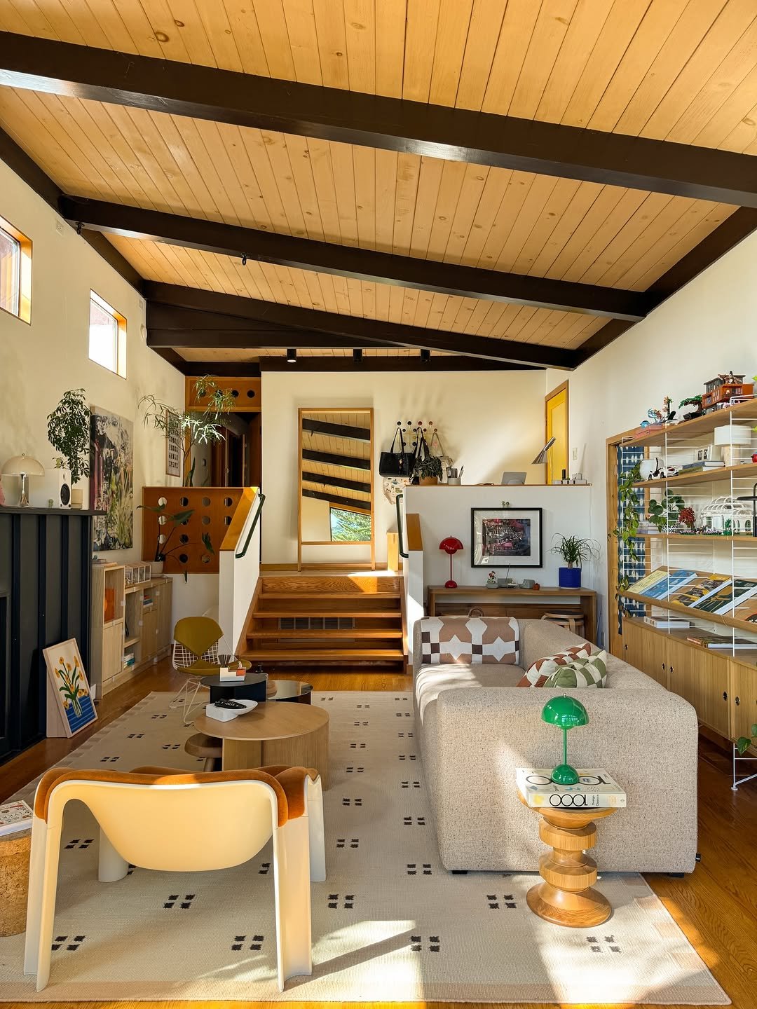 im_ericwang 게시물 이미지: Our home during spring ☀️🌷
-
-
-
-
#midcentury...