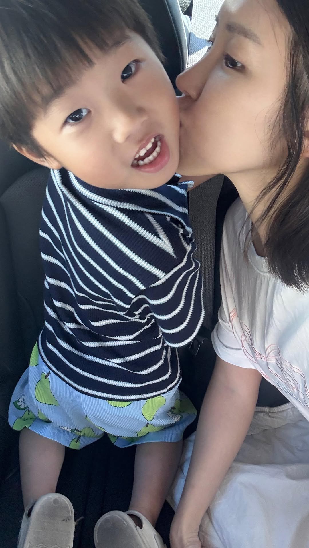 im_in__luv 게시물 이미지: 다들 말복 뭐드셨어요? 🖤

더운날씨가
지속 될수록 많이 지치시죠??
라여사는...