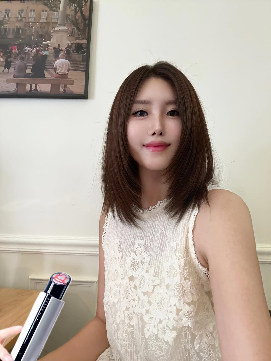 Photo shared by 라여사와 띠띠네 on November 10, 2025 tagging @lg_pral.official. May be a selfie of one or more people, hair and text.