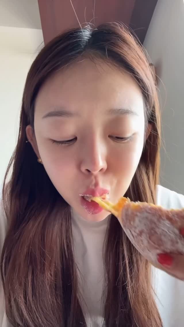 im_jaewon_one 게시물 이미지: 오늘 일어나서 씻지도 않고 간 맛집들😬
도넛 사서 3개 순삭하고🍩
부타동 야무지게...