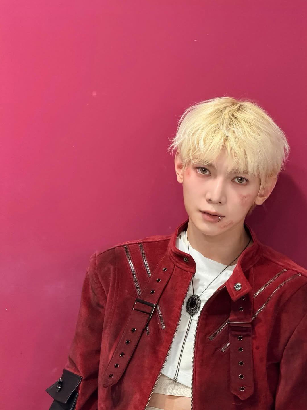 Photo by 여상 (YEOSANG) on February 14, 2026. May be an image of one or more people, hair, bolo tie and text.