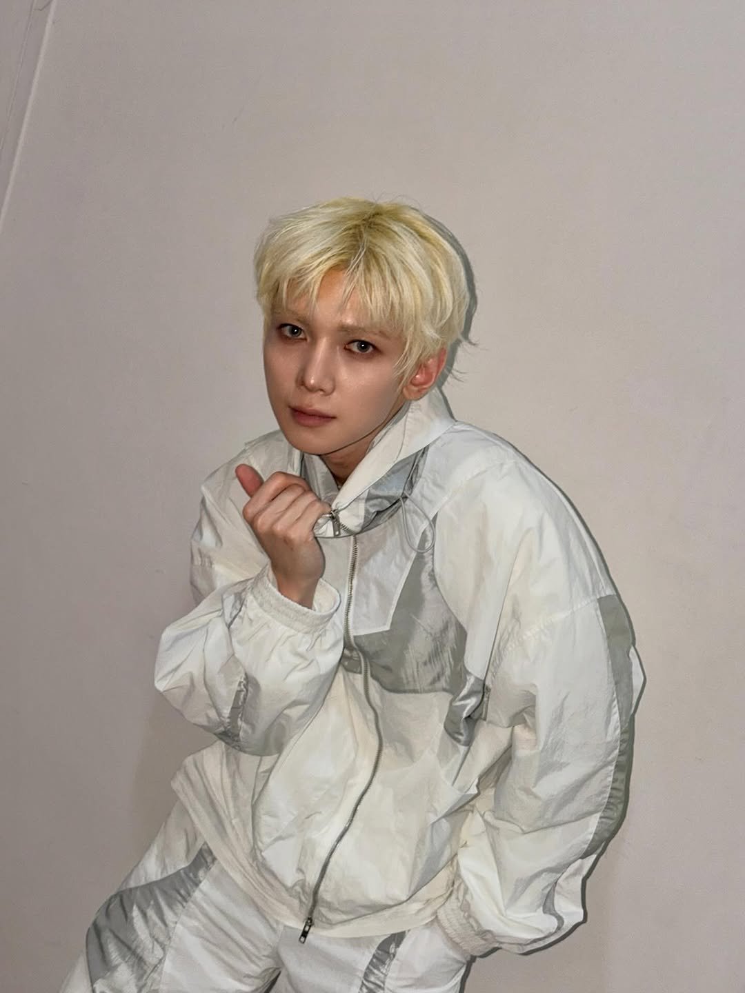 Photo by 여상 (YEOSANG) on February 16, 2026. May be an image of one or more people, bangs and text.