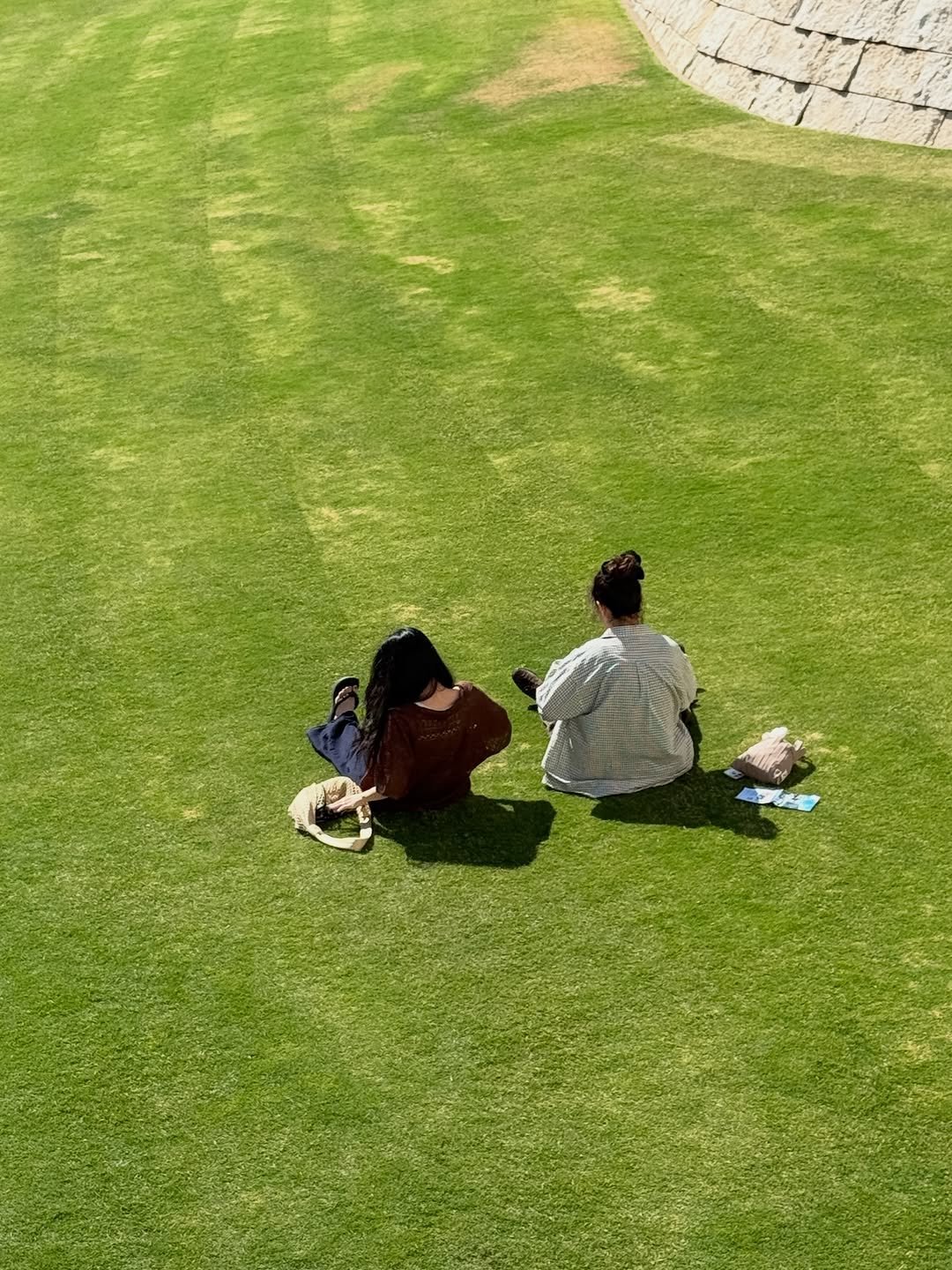 Photo by 이서연 on December 31, 2025. May be an image of picnic and park.