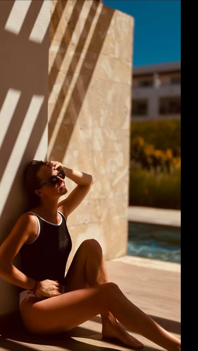 image.inspirer 게시물 이미지: Creative photo idea #pose #photoidea