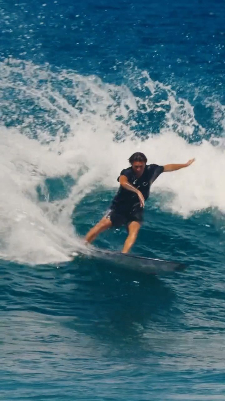 imaikalani_devault 게시물 이미지: Point day @vanssurf @cisurfboards | 📹 @myleslaurion