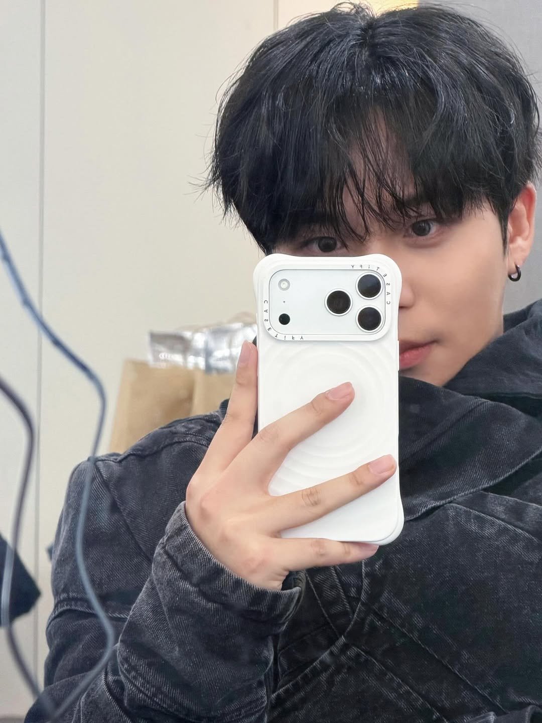 Photo by JONGHO on February 21, 2026. May be a selfie of one or more people, bangs, mirror and text.