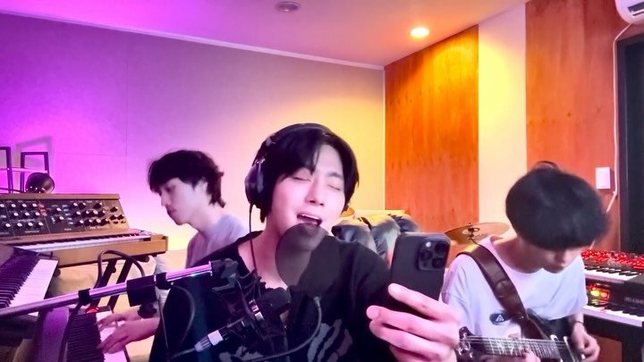 imhyoseop 게시물 이미지: I covered Free from kpop demon hunters
missing...