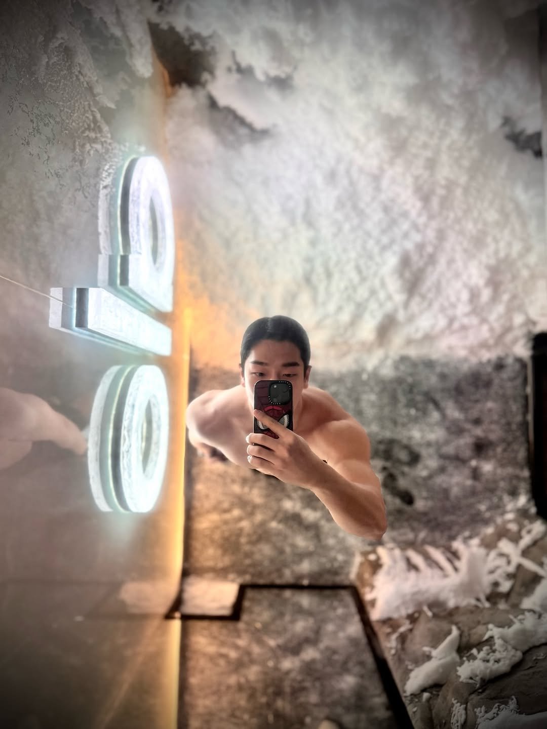 Photo shared by 임정윤 🇰🇷 𝐽𝑒𝑜𝑛𝑔 𝑌𝑢𝑛 𝐿𝑖𝑚 on January 15, 2026 tagging @alowellnessclub, @alo, and @aloseoul. May be a selfie of mirror and text.