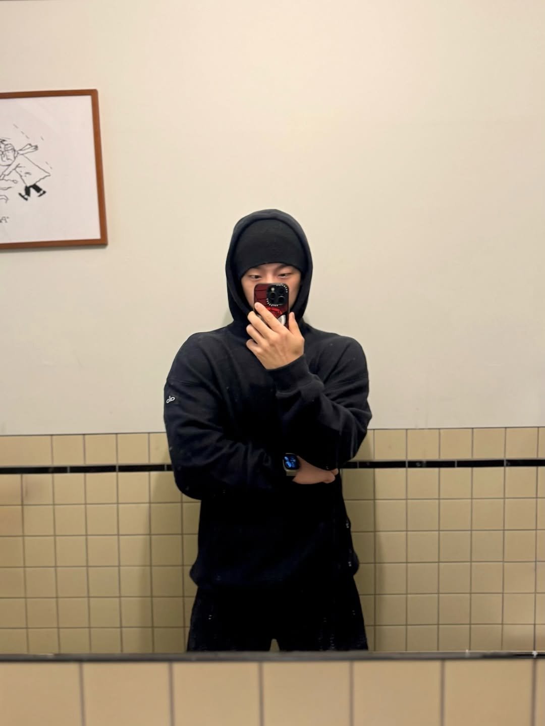 Photo by 임정윤 🇰🇷 𝐽𝑒𝑜𝑛𝑔 𝑌𝑢𝑛 𝐿𝑖𝑚 on February 01, 2026. May be a selfie of sweatpants, face mask and text.