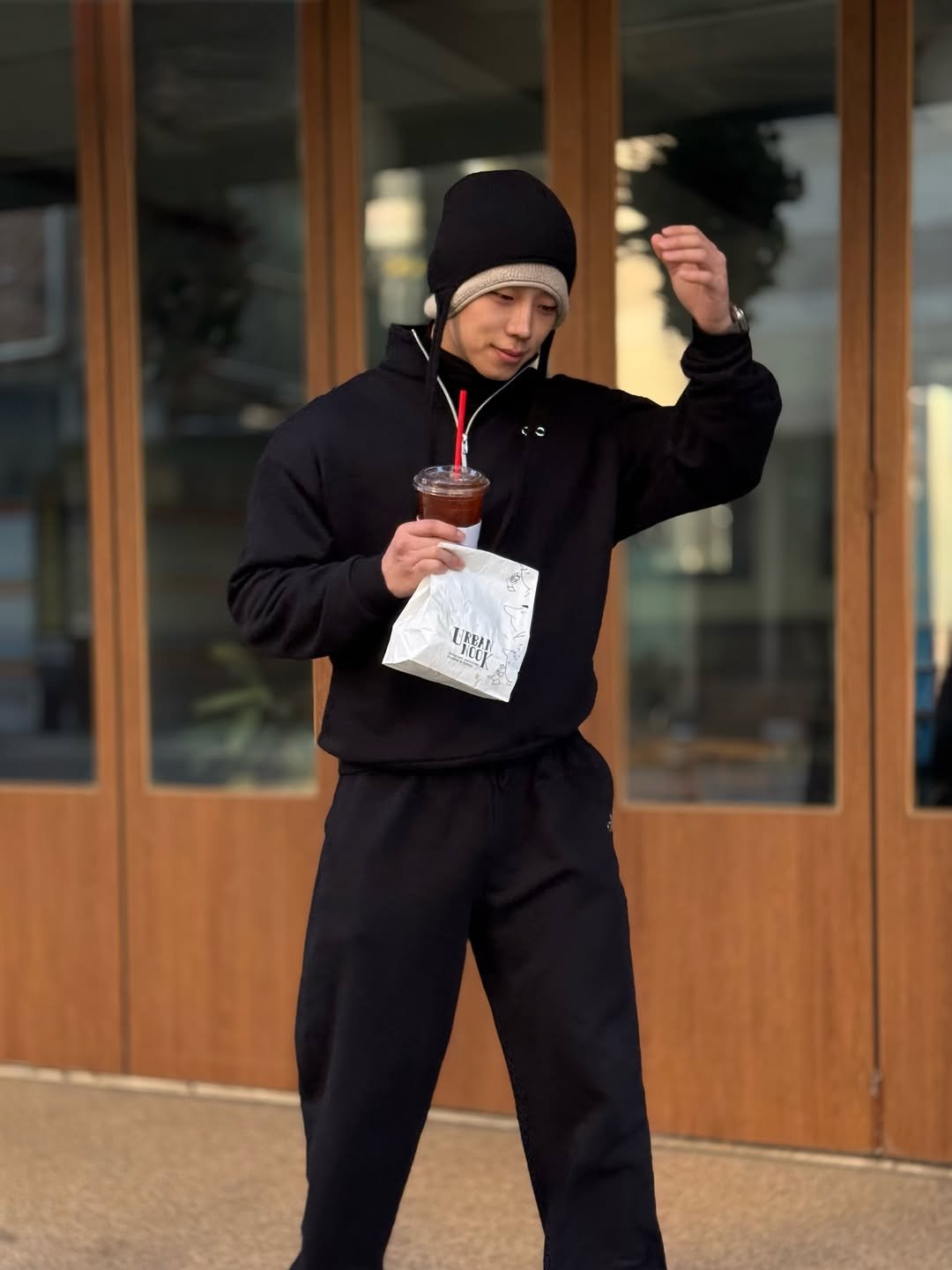 Photo shared by 임정윤 🇰🇷 𝐽𝑒𝑜𝑛𝑔 𝑌𝑢𝑛 𝐿𝑖𝑚 on February 08, 2026 tagging @alo, and @aloseoul. May be an image of sweatpants, beret, face mask, sportswear, parka, sweatsuit and text.