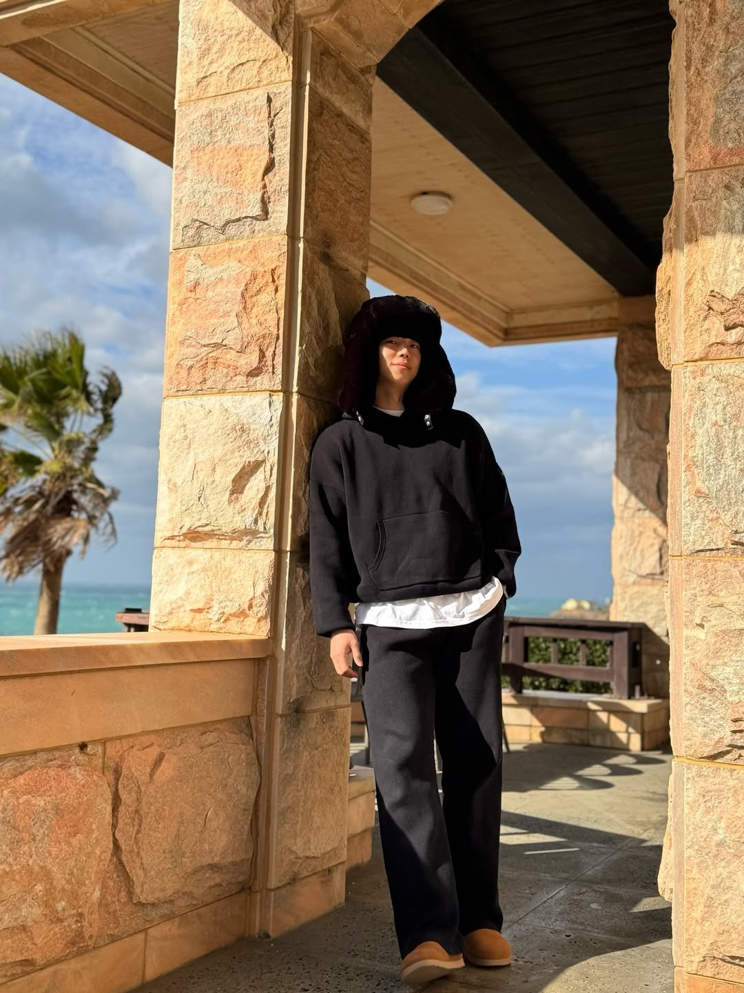 Photo shared by 임정윤 🇰🇷 𝐽𝑒𝑜𝑛𝑔 𝑌𝑢𝑛 𝐿𝑖𝑚 on December 21, 2025 tagging @alomen, and @alo. May be an image of standing, cloak, face mask and text.