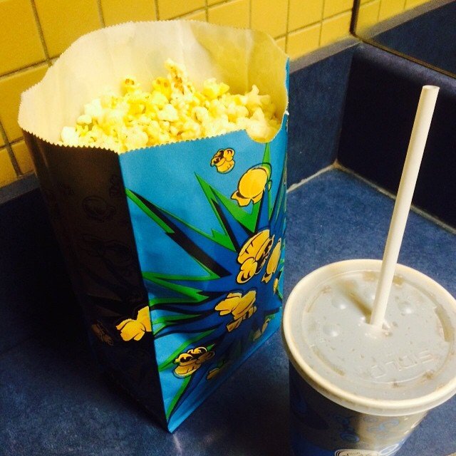 imsemin 게시물 이미지: #Canada#Cineplex#Popcorn#Coke#In to the...