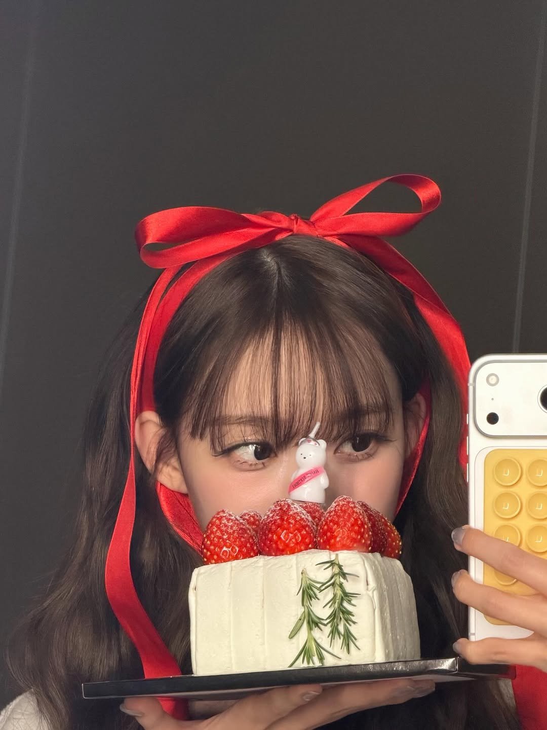 Photo by WINTER on December 31, 2025. May be an image of cake, fruitcake and text.