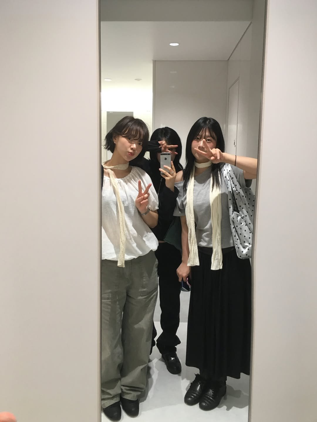 in_the_mirror__ 게시물 이미지: 꿈 꾼 것 같은 인더미러 첫 야유회
너무 즐겁고 배부르고 배터질 것 같고 배불렀던 …♥︎